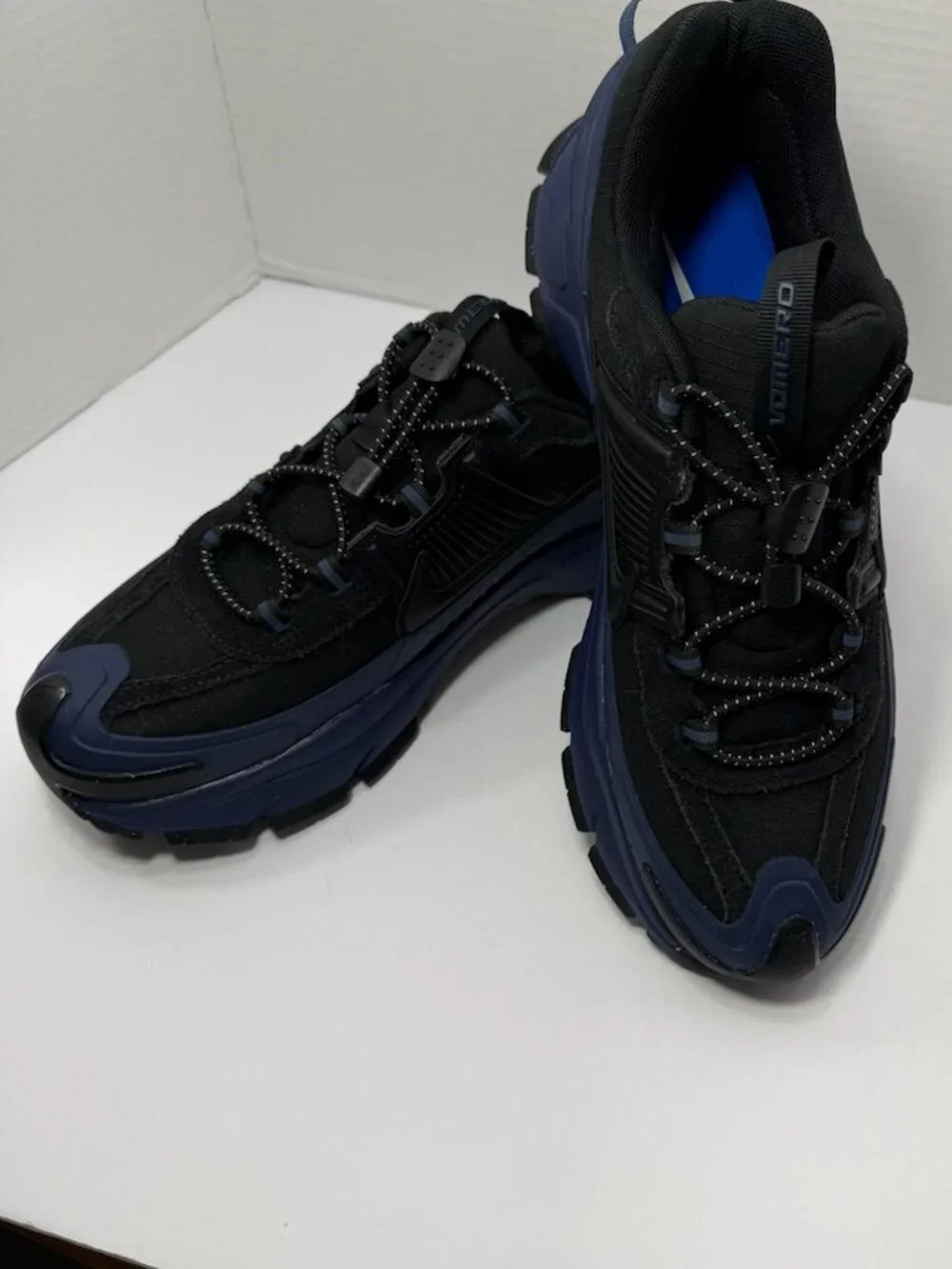NEW NIKE Zoom Vomero Roam Black & Midnight Blue HQ2181-400 Women’s Size 9.5